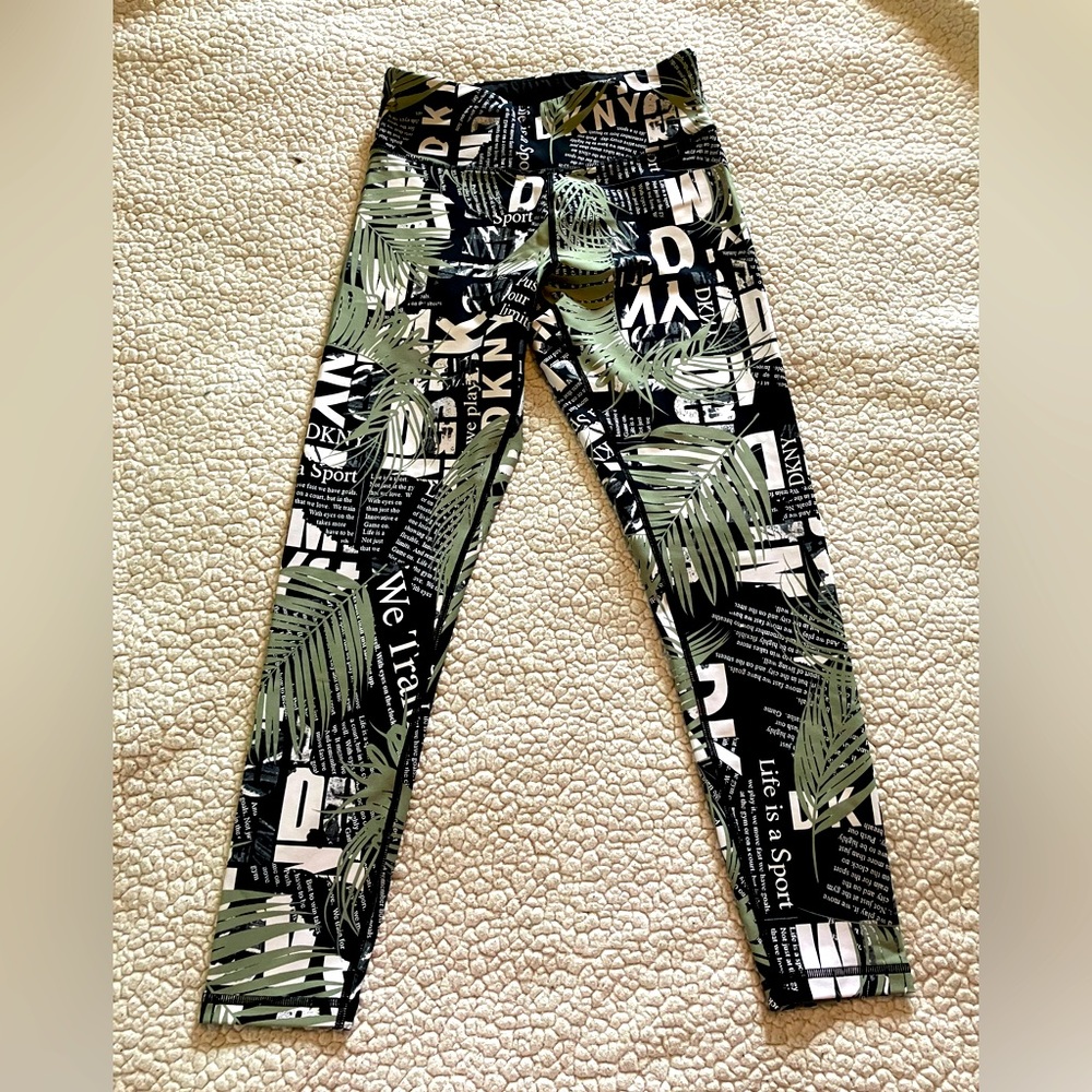 DKNY leggings. Size small.